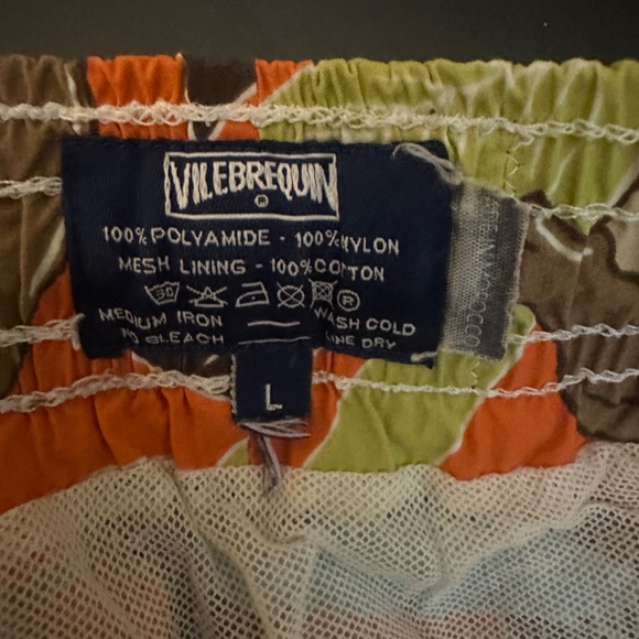 Vilebrequin Swim Trunks Large Gently worn 100% polyamide 36-40" waist 4" inseam - Picture 4 of 4
